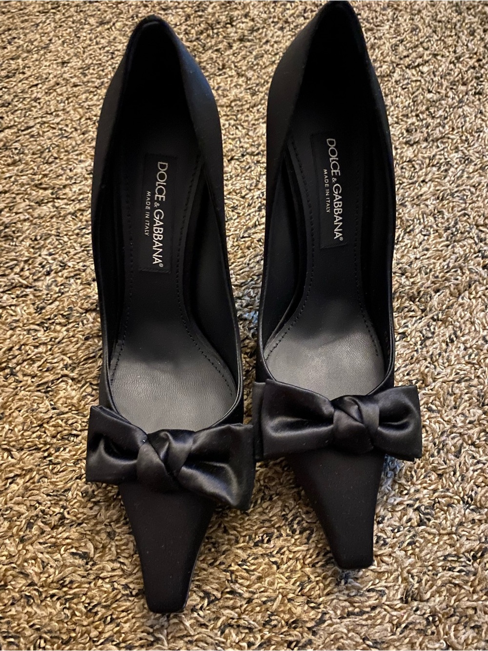 Dolce & Gabbana Black Satin Pointed Toe Pumps with Bow